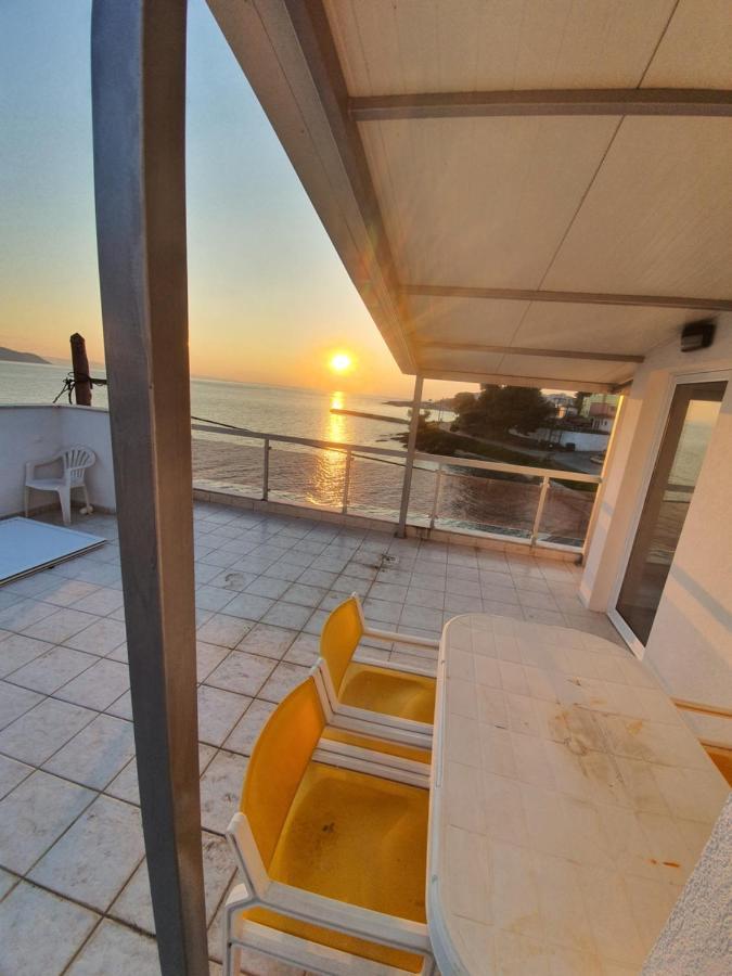 Sunset_Apartments Only 15 Meters From The Sea Neos Marmaras Eksteriør billede